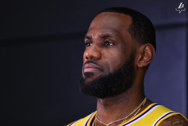 弗格31分辽宁胜四川 西尔扎提15分新疆胜同曦