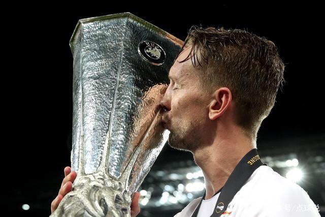 沃特斯40分广东胜山西 陈盈骏15+11广州胜福建